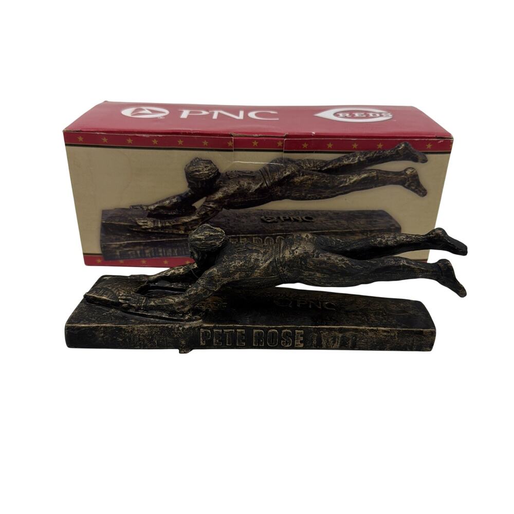Pete Rose Cincinnati Reds 2017 SGA Bronze Sliding Replica Statue NIB Hit King